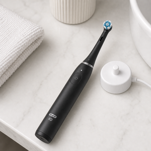 Oral-B iO Series 2 Gentle Clean Sensitive Toothbrush Black Image 2 product image